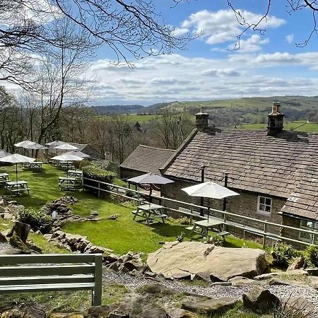 The Chequers Inn Froggatt Exterior photo